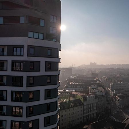 Lam Pink - Jacuzzi - Ac - Ps4 Bratislava Exterior foto