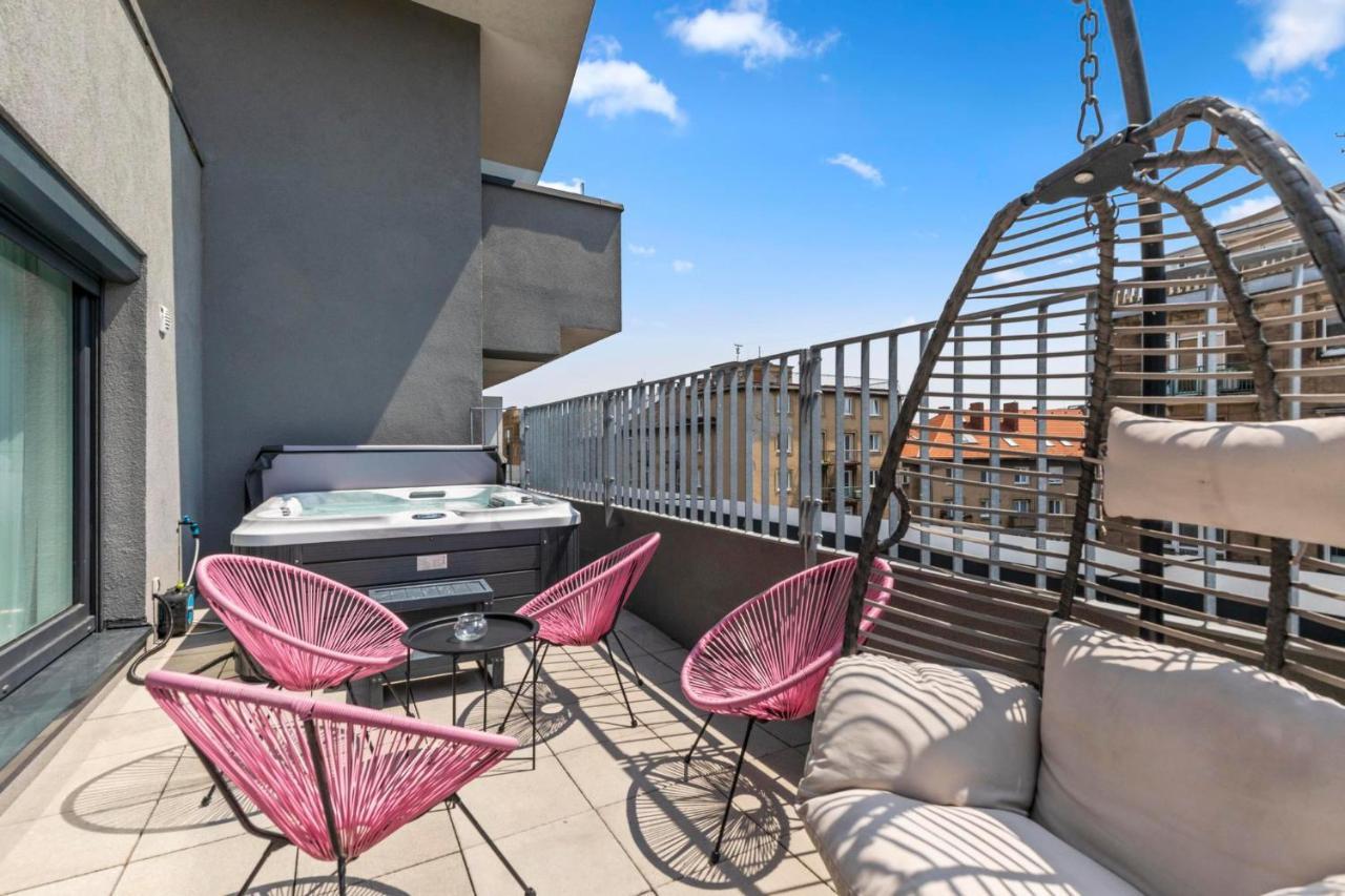 Lam Pink - Jacuzzi - Ac - Ps4 Bratislava Exterior foto