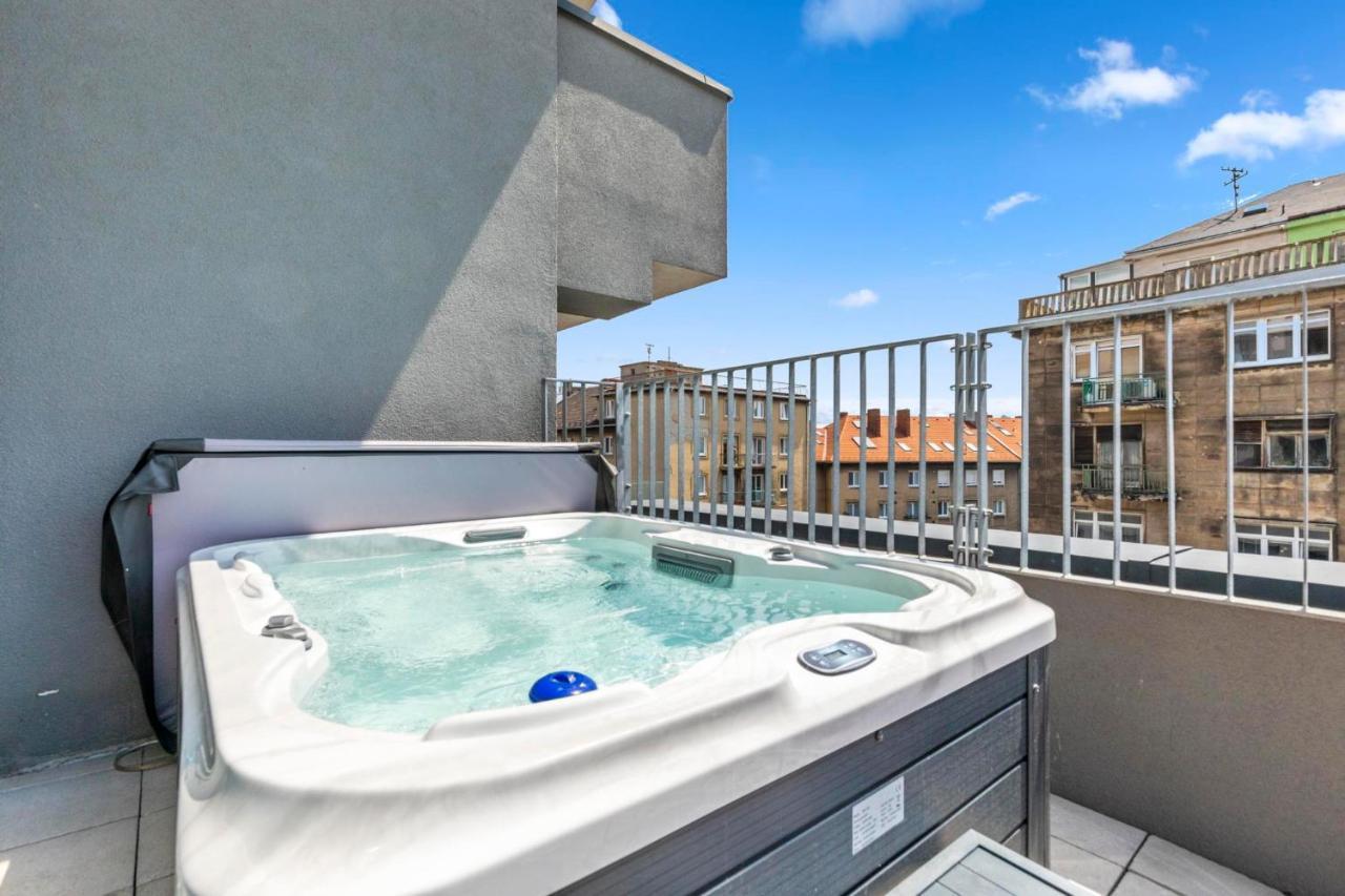 Lam Pink - Jacuzzi - Ac - Ps4 Bratislava Exterior foto