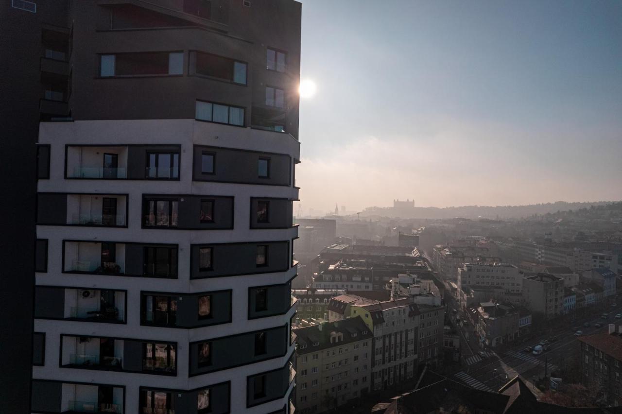 Lam Pink - Jacuzzi - Ac - Ps4 Bratislava Exterior foto